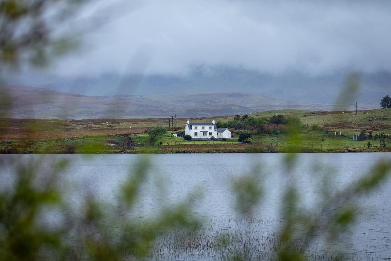 Lochside Vila Staffin Exterior foto